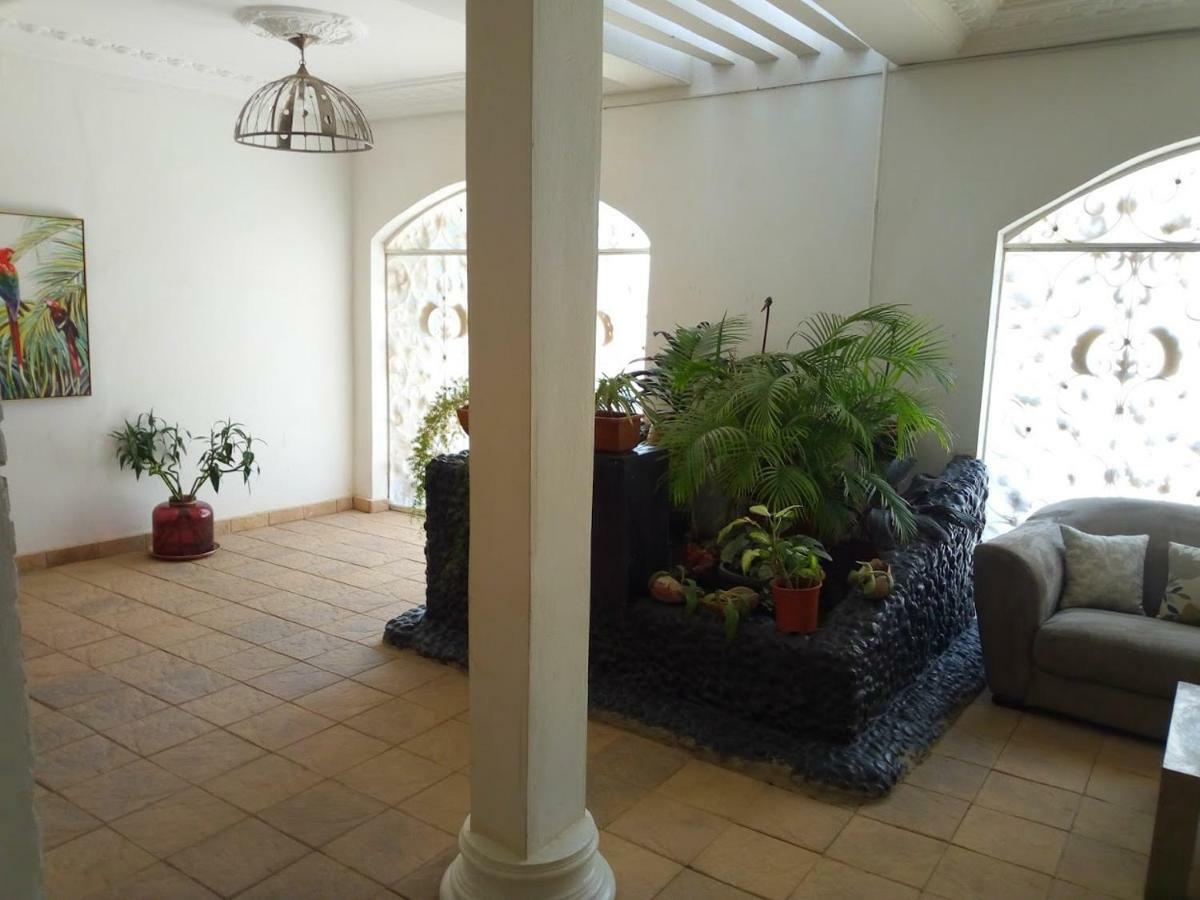 ILLIYIN Boutique Hotel Dakar Extérieur photo